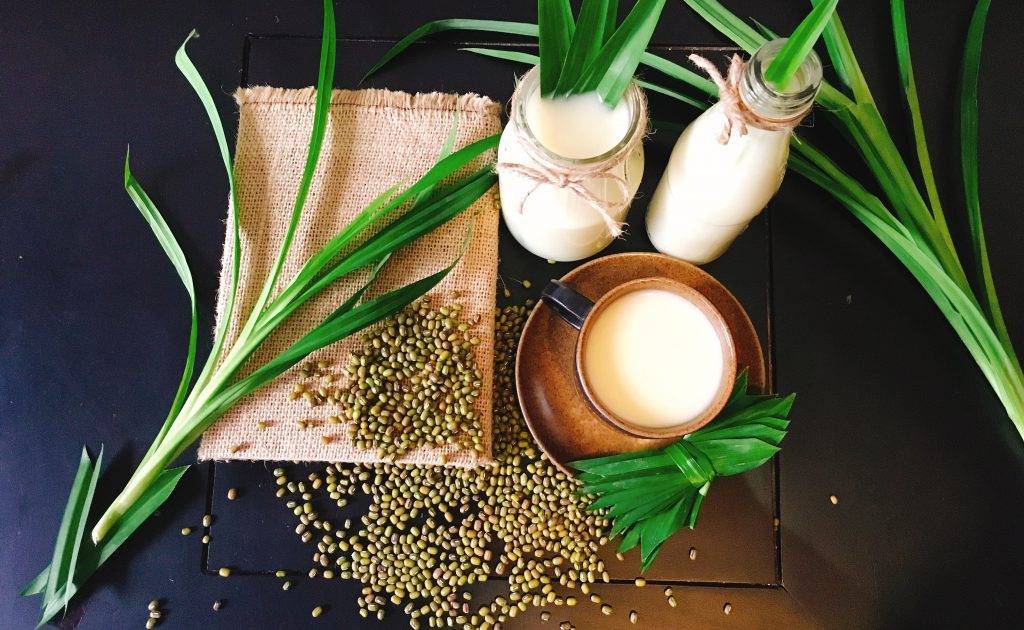 C&aacute;ch L&agrave;m Sữa Hạt Tại Nh&agrave; Thơm Ngon Bổ Dưỡng Cho Cả Gia Đ&igrave;nh