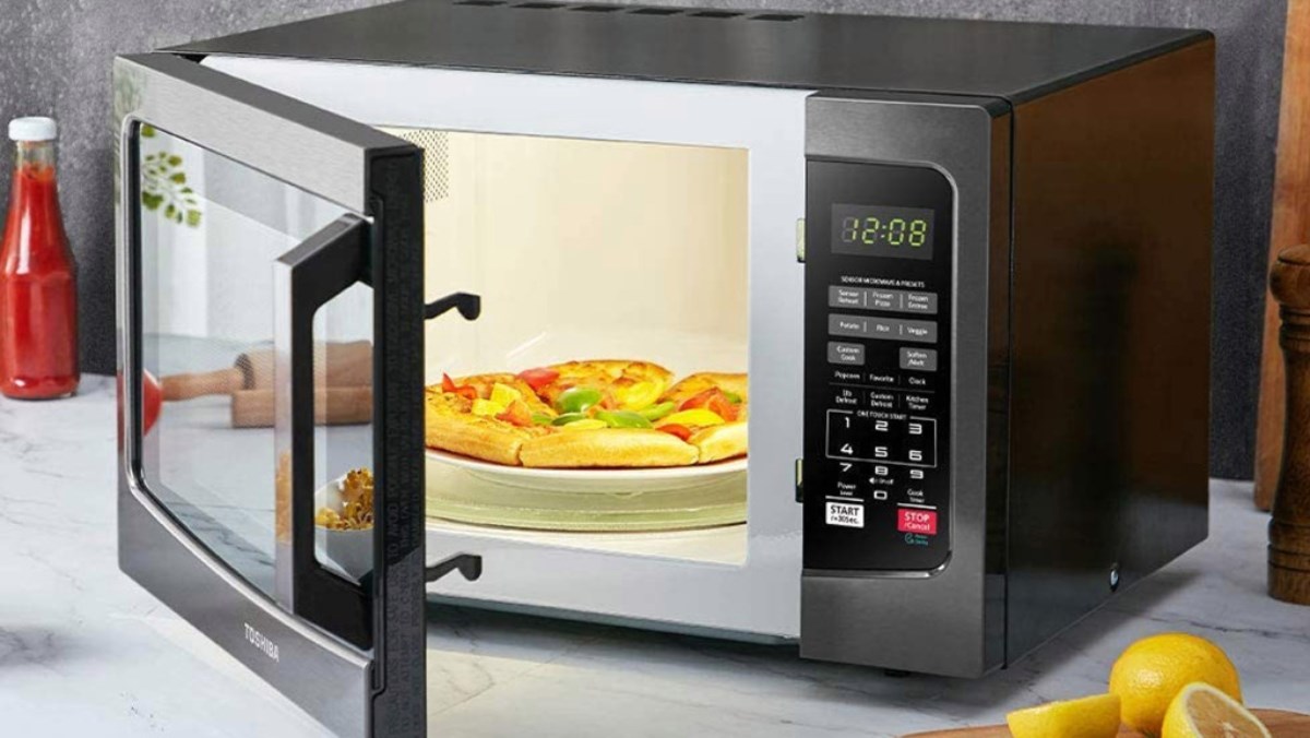 Sử dụng và vệ sinh lò vi sóng an toàn, đúng cách 