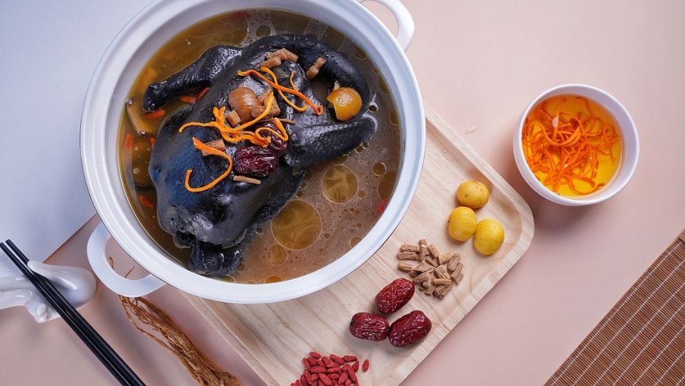 Gà tần thuốc bắc - Món ăn ngon cũng là một bài thuốc dinh dưỡng quý giá