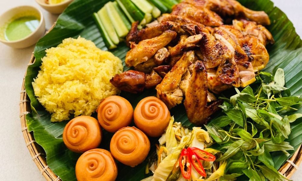 Thưởng thức món gà nướng lu thơm ngon chuẩn vị 