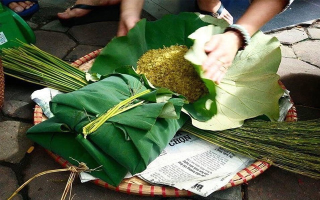Cốm - thức quà thu Hà Nội